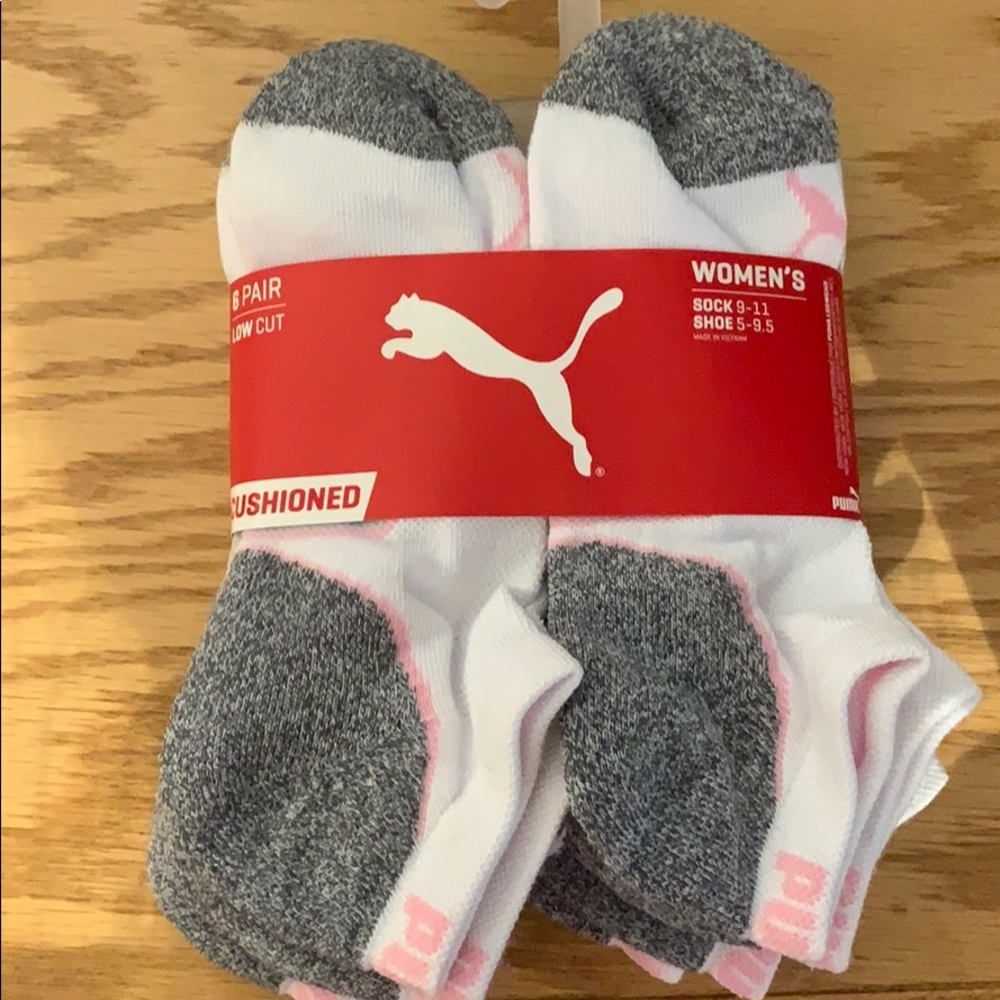 Women’s puma socks